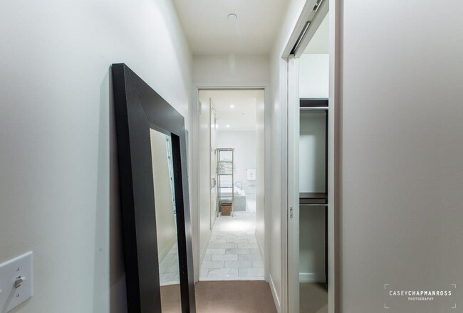 Building Photo - 210 Lavaca St