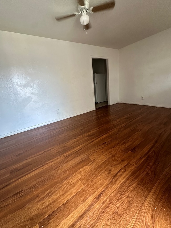 Building Photo - 1108 E 42nd St
