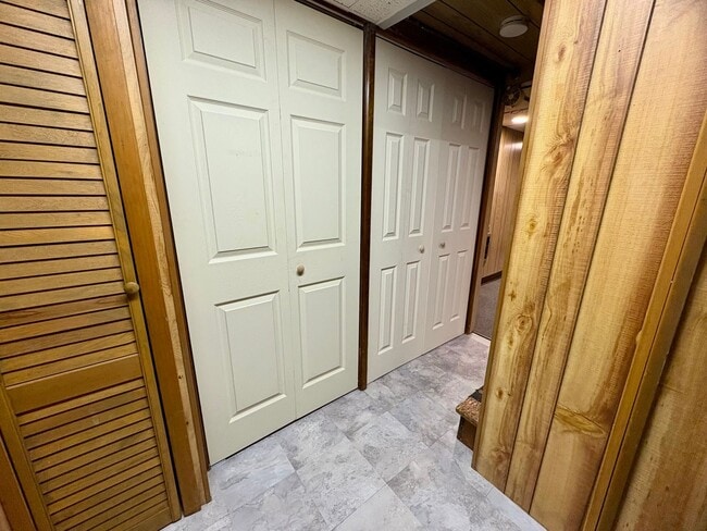 Building Photo - 3 Bedroom 2 Bathroom Cape Cod Available in York!