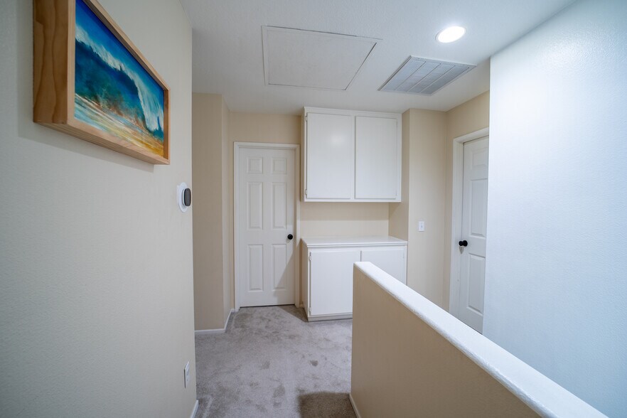 Building Photo - 260 Basilica St