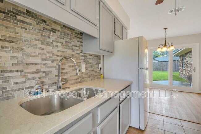 Building Photo - 208 Tech Dr