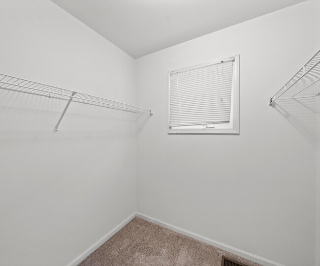 Building Photo - 905 Wildt St