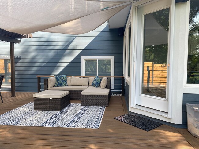 Building Photo - 1817 Tyler Ave