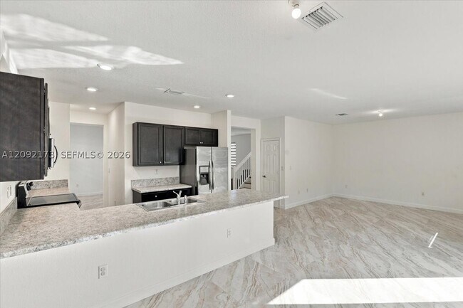 Building Photo - 336 NE 210th Way