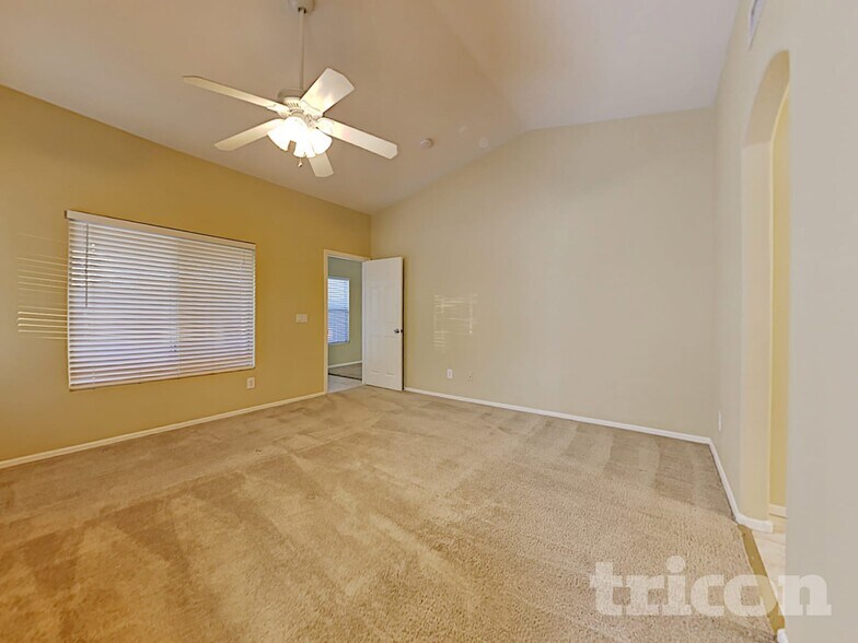 Building Photo - 18071 N 113th Ave