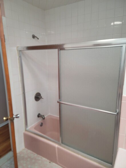 Building Photo - 270 Herbert Ave