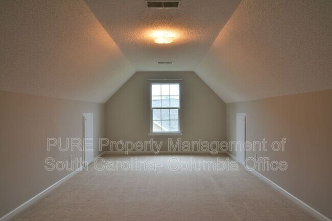 Building Photo - 210 Kingston Forest Dr