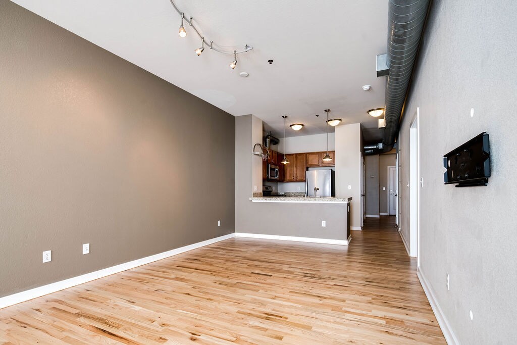Building Photo - 1441 Central St