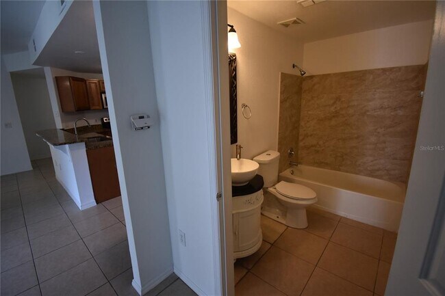 Building Photo - 2000 Erving Cir