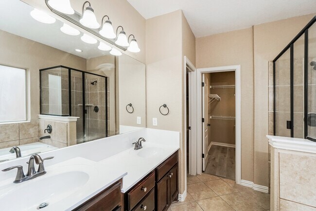 Building Photo - 6415 Diego Ln