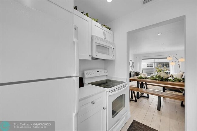 Building Photo - 1461 S Ocean Blvd