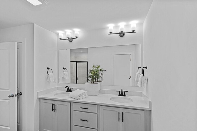 Building Photo - Minutes to Uptown, NoDa & Camp North End