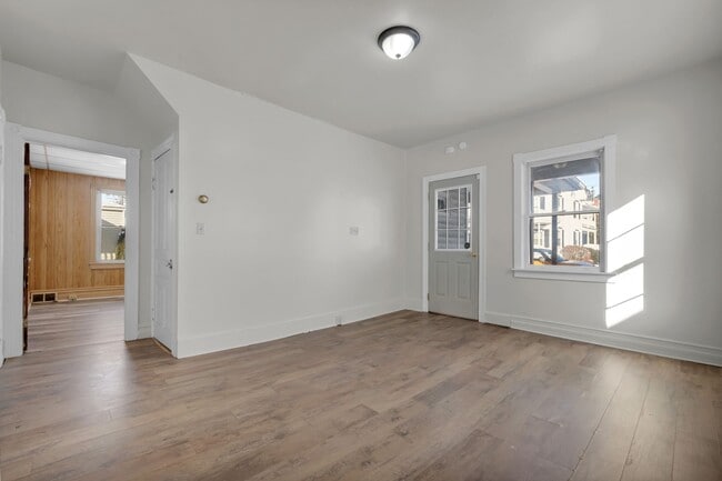 Building Photo - 520-530 Washington St