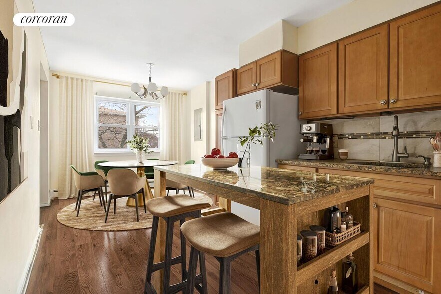 Building Photo - 1277 E 82nd St