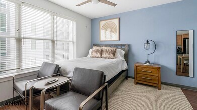 Building Photo - 302 13th St S