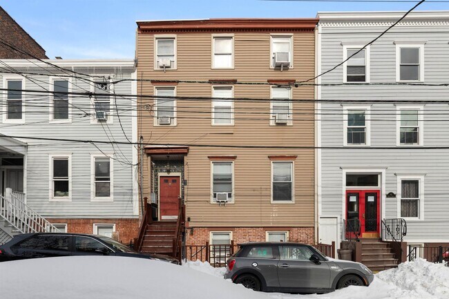 Building Photo - 46 Wayne St