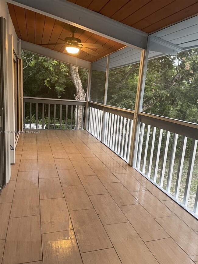 Building Photo - 141 Gumbo Limbo Dr