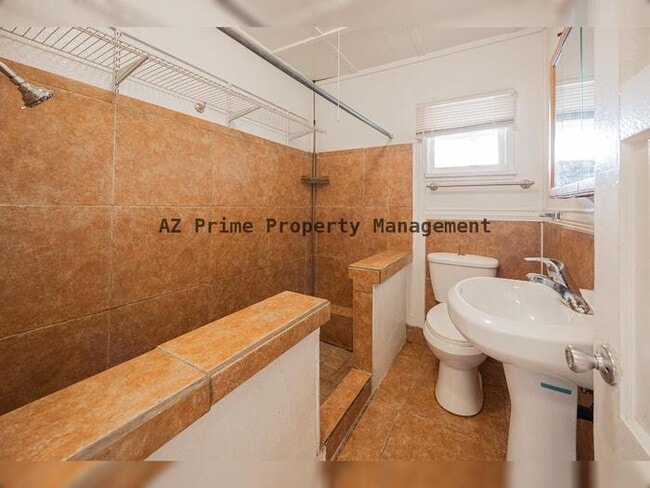 Building Photo - 7513 N 61st Ave