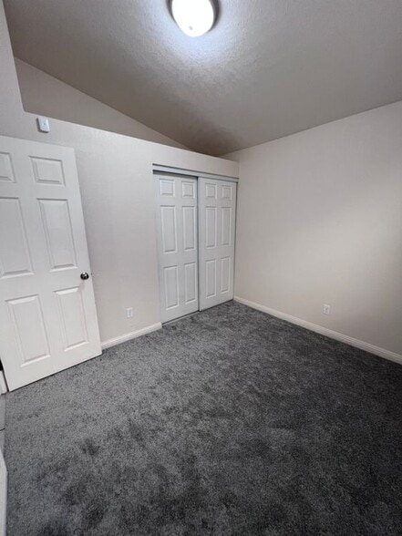 Building Photo - 13201 Lakota Dr