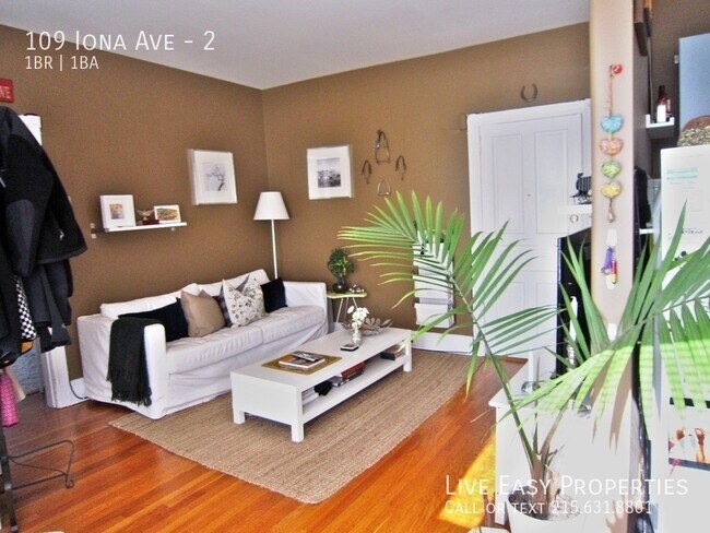 Building Photo - 109 Iona Ave