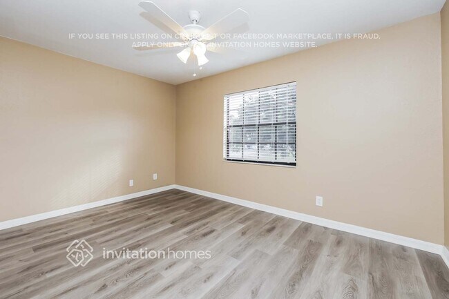 Building Photo - 327 80th Ave NE