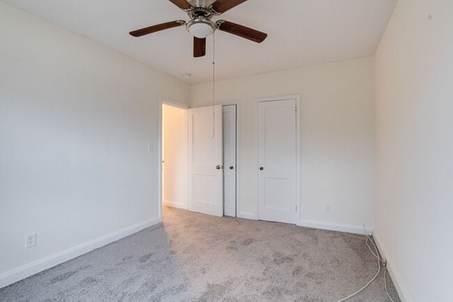 Building Photo - 1809 Glen Ridge Rd