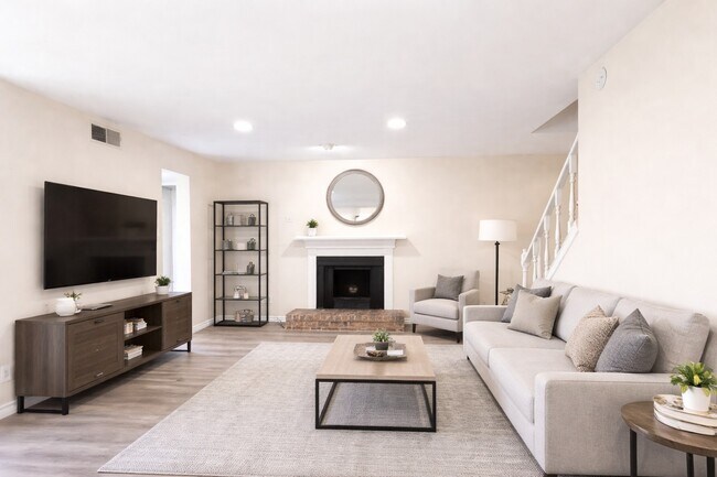 Building Photo - 14555 Wunderlich Dr