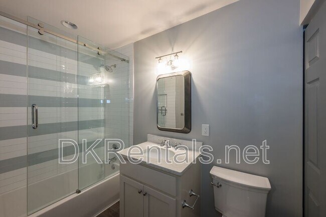 Building Photo - 898 Halston Ct