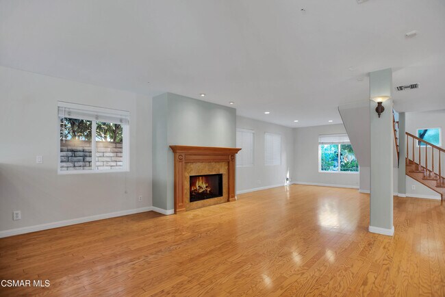 Building Photo - 4539 Mammoth Ave