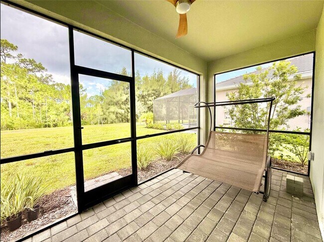 Building Photo - 10995 Pinot Dr