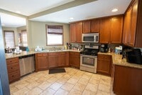 Building Photo - 1101 22nd Ave SE