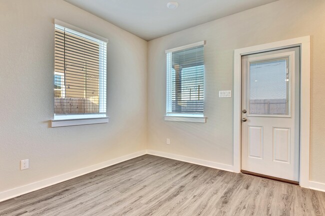 Building Photo - 311 Ravens Crst Dr