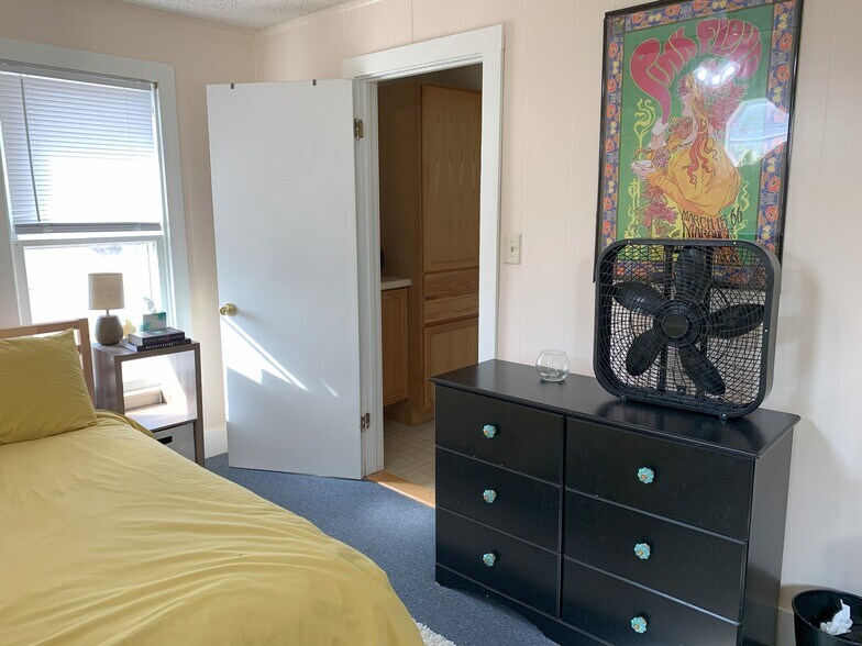 Building Photo - 1329 Connecticut St