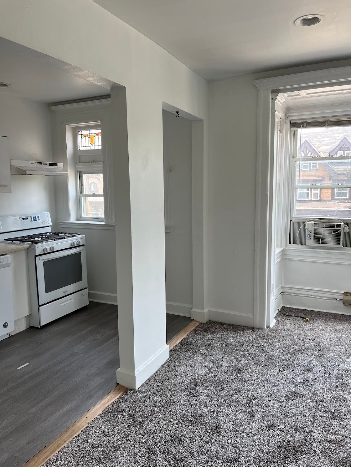 Building Photo - 370 S Negley Ave