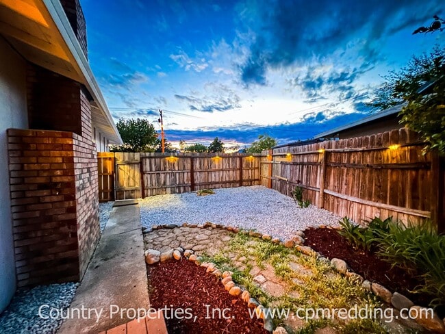 Building Photo - Spacious 3-Bedroom House with Gated Pool i...