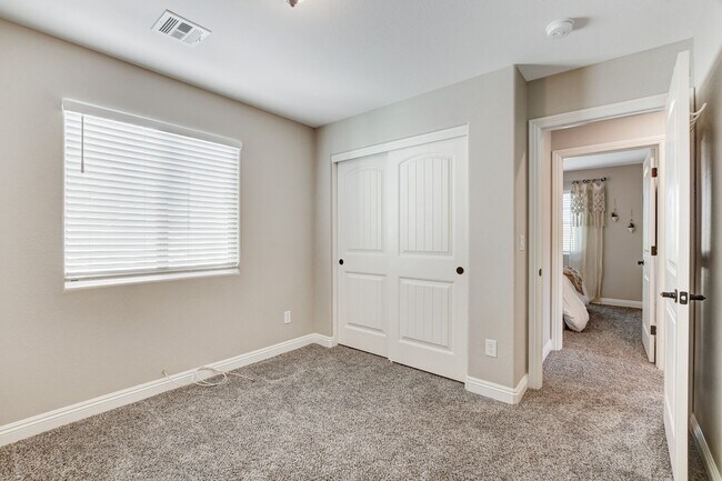 Building Photo - Providence Las Vegas 3 Bed and 3 Bath Home with Gated Community, Modern Upgrades & Resort-Style A...