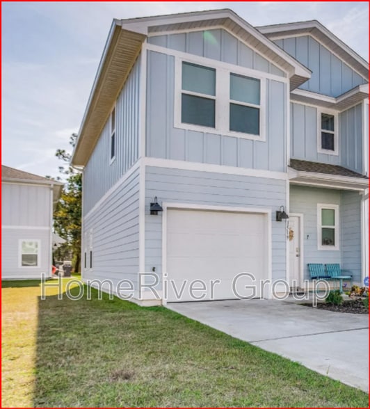 Primary Photo - 1019 McLaren Cir