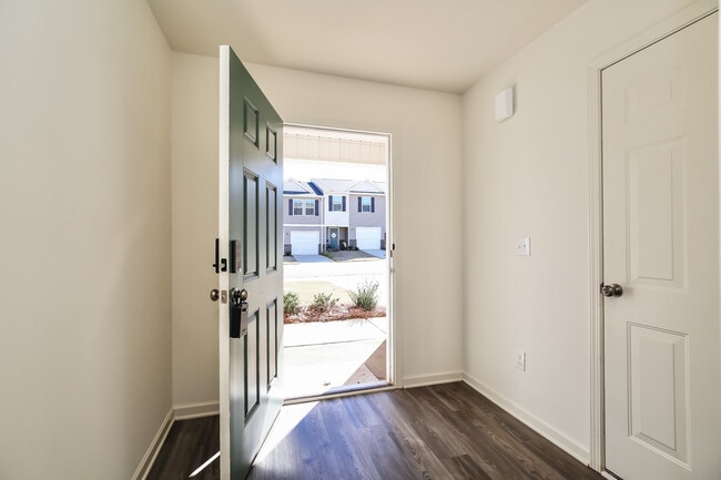 Building Photo - 109 Span Ln