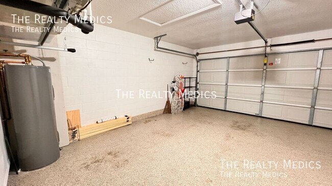 Building Photo - 3977 Journey Ct