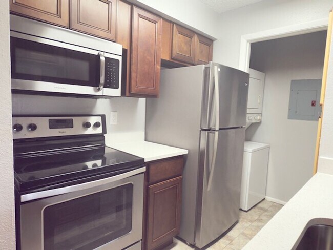 Building Photo - 208 Afton Square