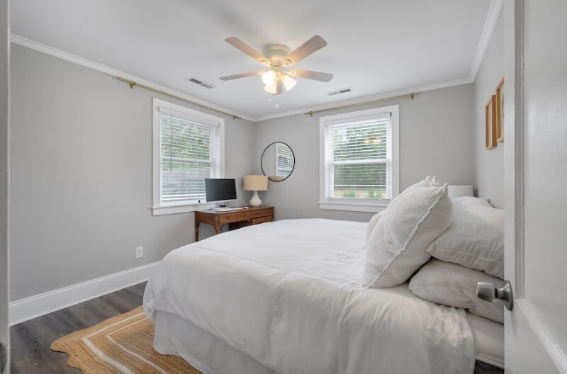 Building Photo - 1 Paula Dr