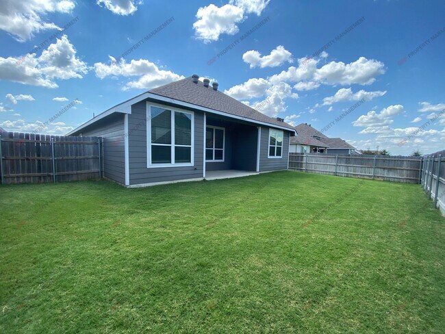 Building Photo - 3 Bed|2 Bath- plus Study in Belton ISD - $...