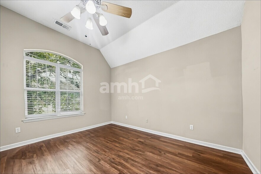 Building Photo - 6646 Raner Cv