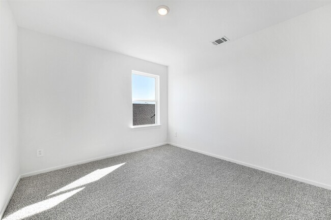 Building Photo - 3930 El Vaquero Ct