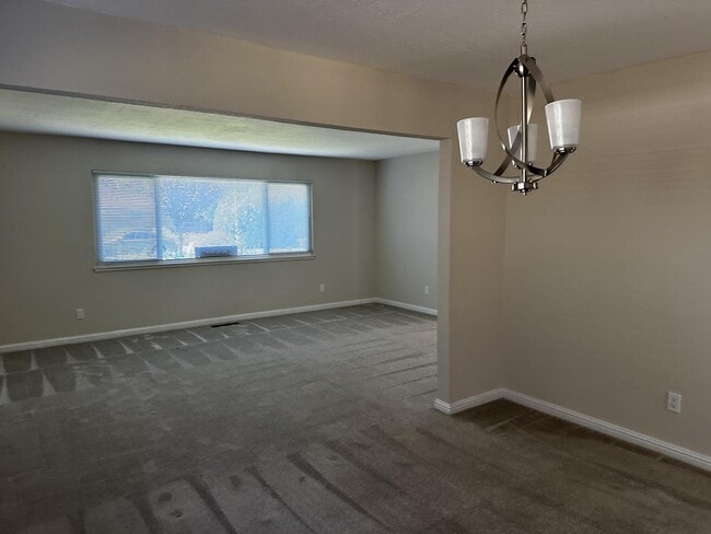 Building Photo - 2035 Dorsch Rd