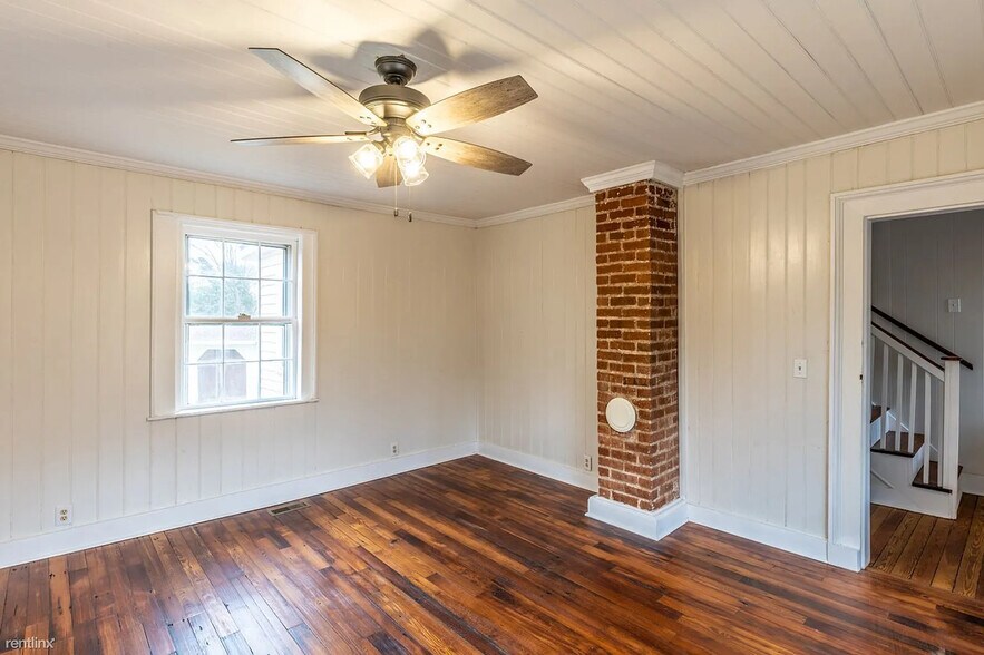 Building Photo - 7889 Blenheim Rd
