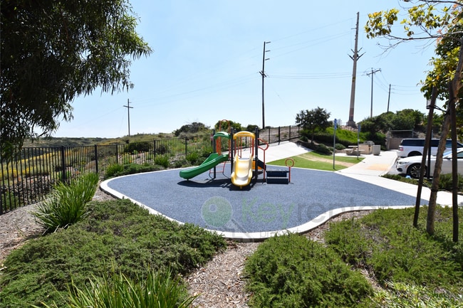 Building Photo - Chula Vista, Seaview Terrace Community | C...