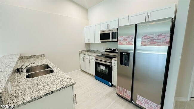 Building Photo - 607 SE 7th St