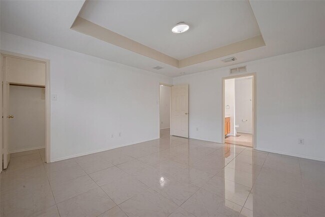 Building Photo - 6814 Shallow River Ct