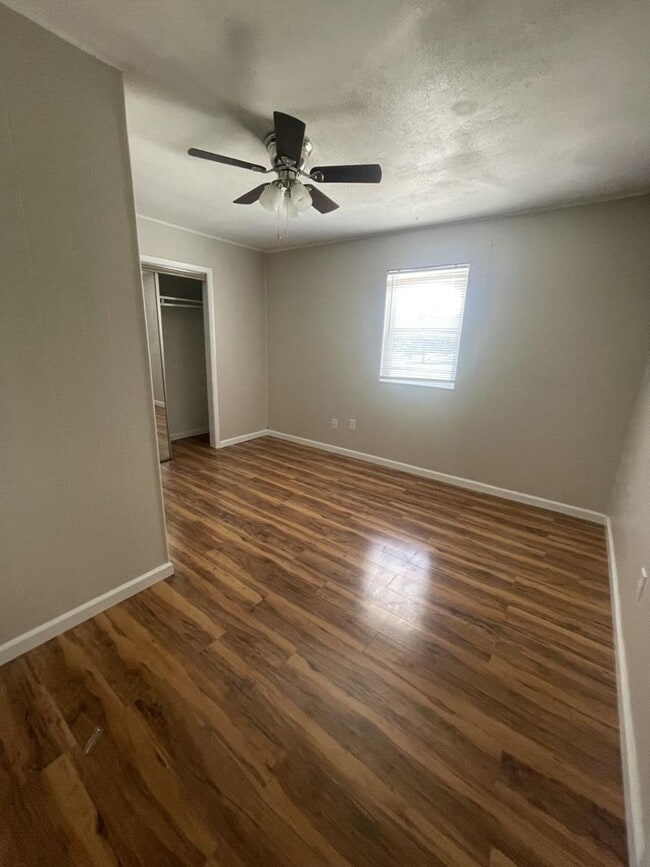 Building Photo - 26 SE 250th Rd